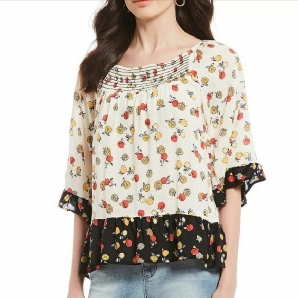 DEMOCRACY Fruit Print Top Smocked Ruffle Peplum Hem Women's Small Relaxed Cream - Picture 1 of 16